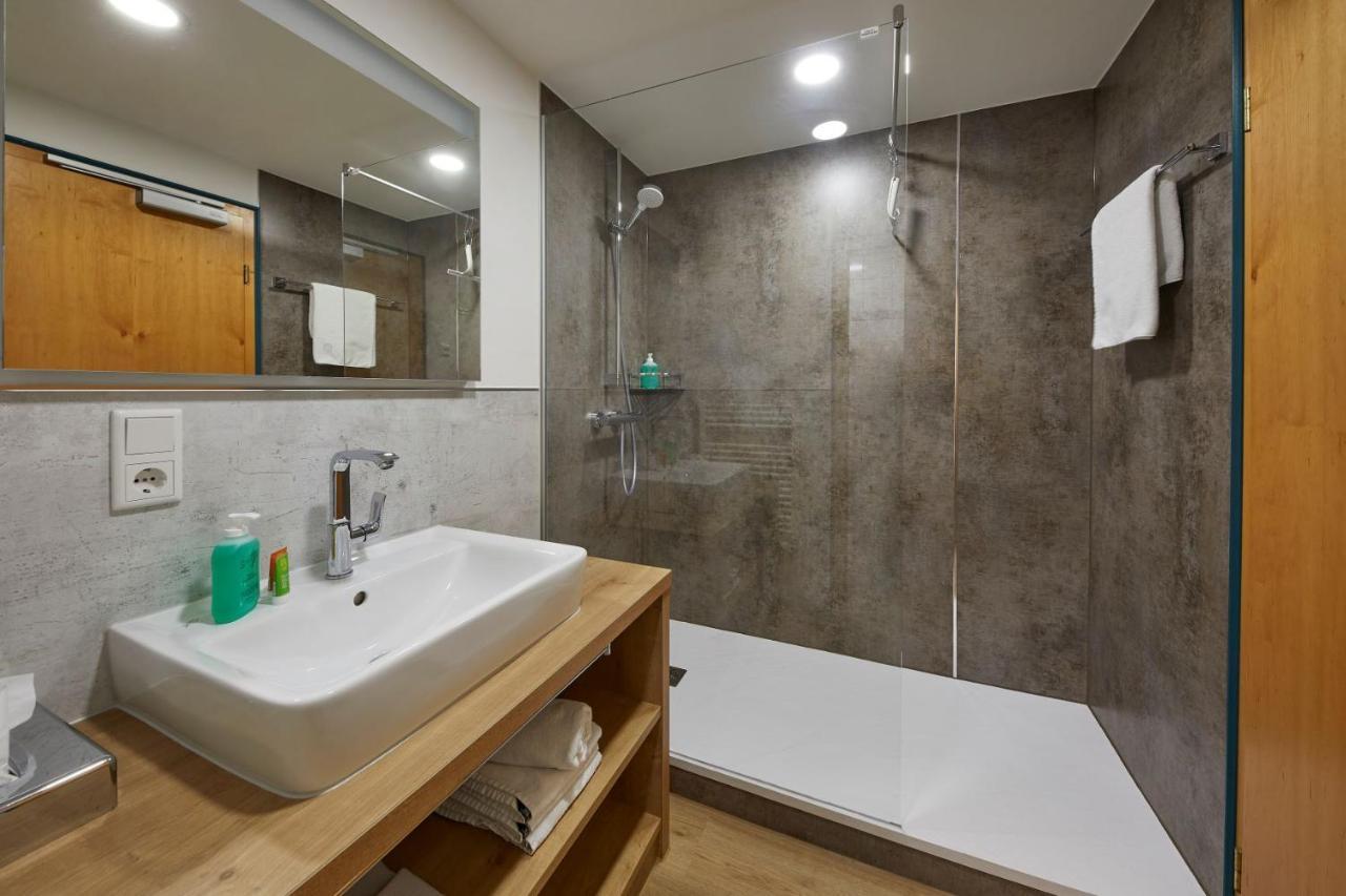 Hotel & Ferienappartements Edelweiss Willingen  Dış mekan fotoğraf