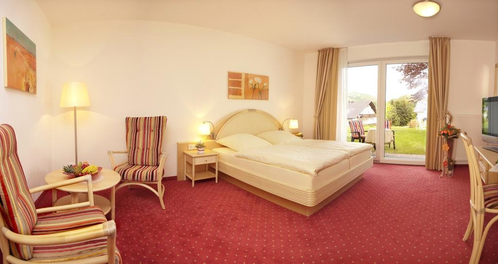 Hotel & Ferienappartements Edelweiss Willingen  Dış mekan fotoğraf